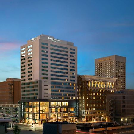 Courtyard By Marriott Phoenix Downtown Hotel Exterior photo