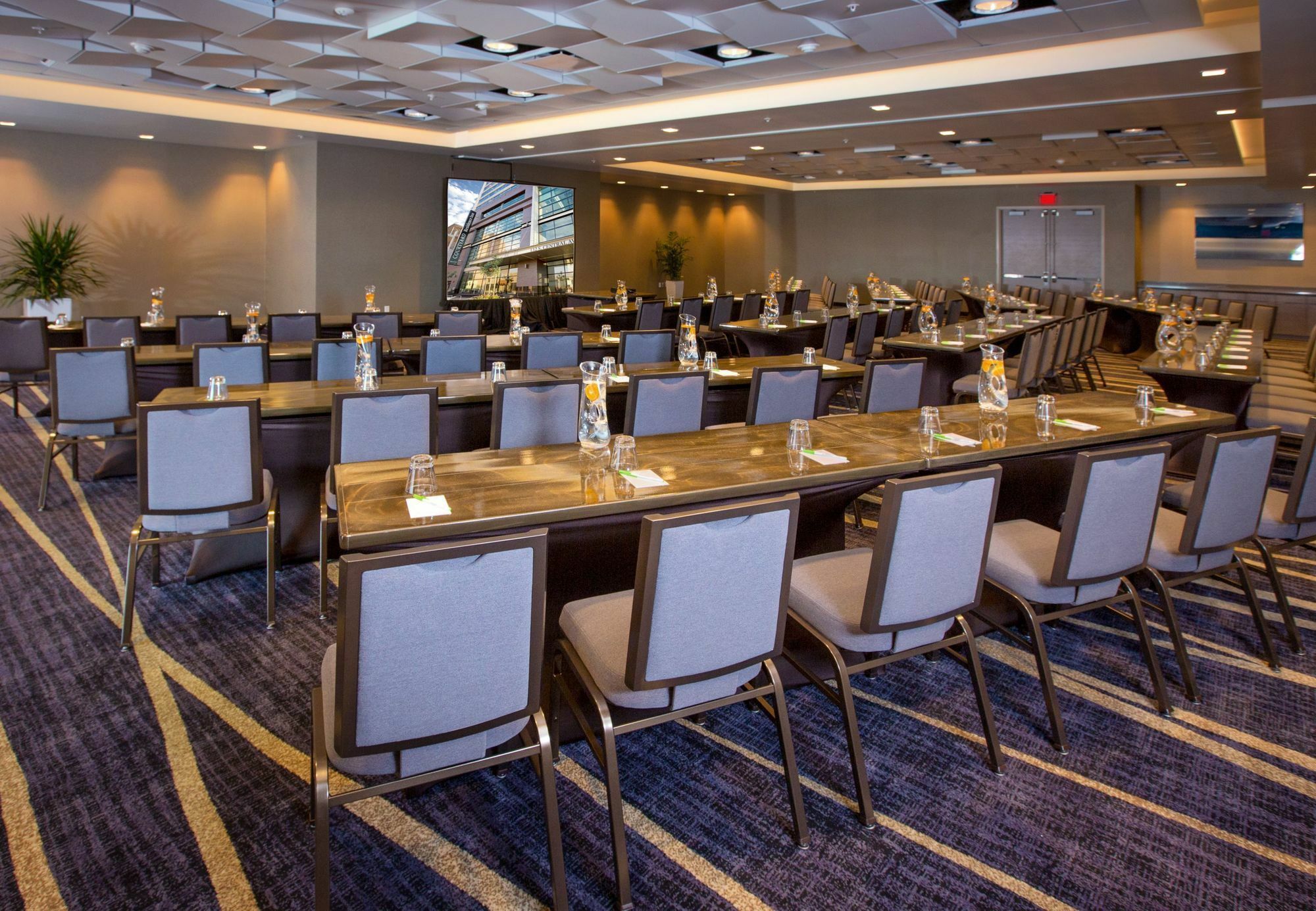 Courtyard By Marriott Phoenix Downtown Hotel Exterior photo